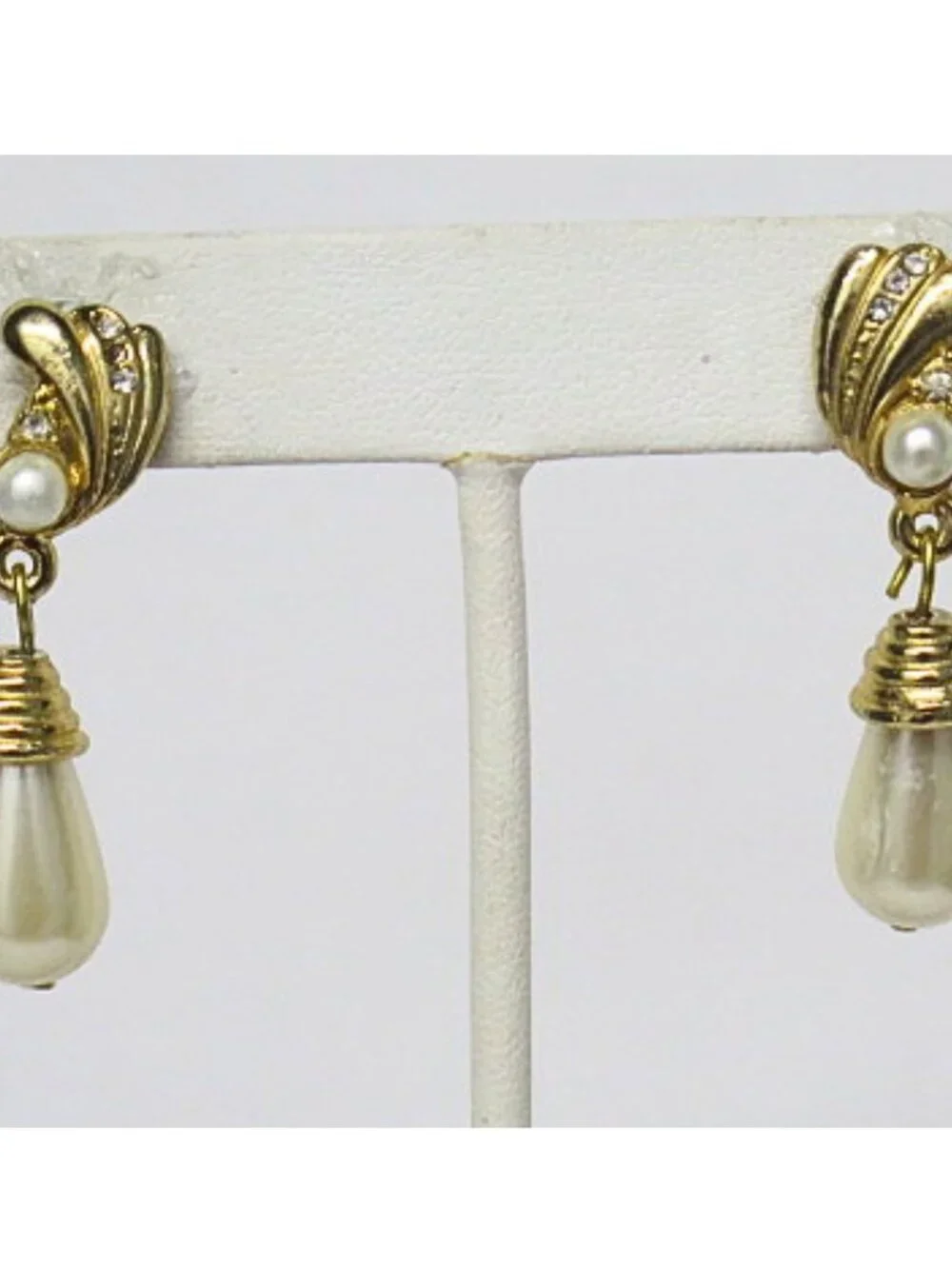 Vintage Faux Pearl Rhinestone Gold Tone Teardrop Dangle Earrings